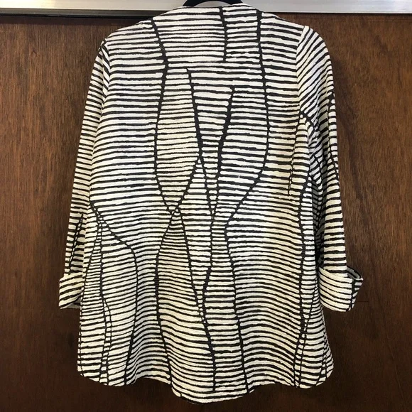 IC by Connie K Black and White Stripped & Textured Blazer - Picture 3 of 16